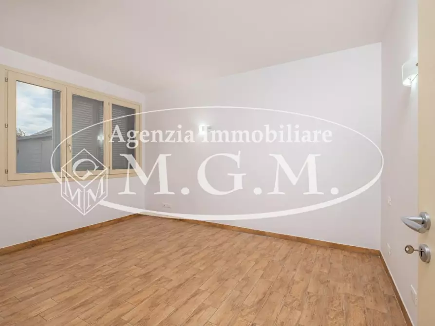 Immagine 17 di Villetta a schiera in vendita  a Calcinaia