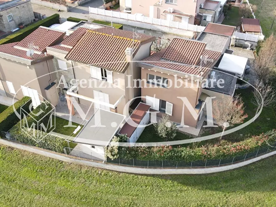 Immagine 38 di Villetta a schiera in vendita  a Calcinaia