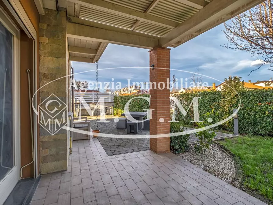 Immagine 8 di Villetta a schiera in vendita  a Calcinaia