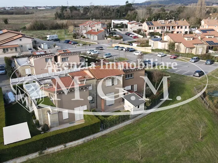 Immagine 44 di Villetta a schiera in vendita  a Calcinaia