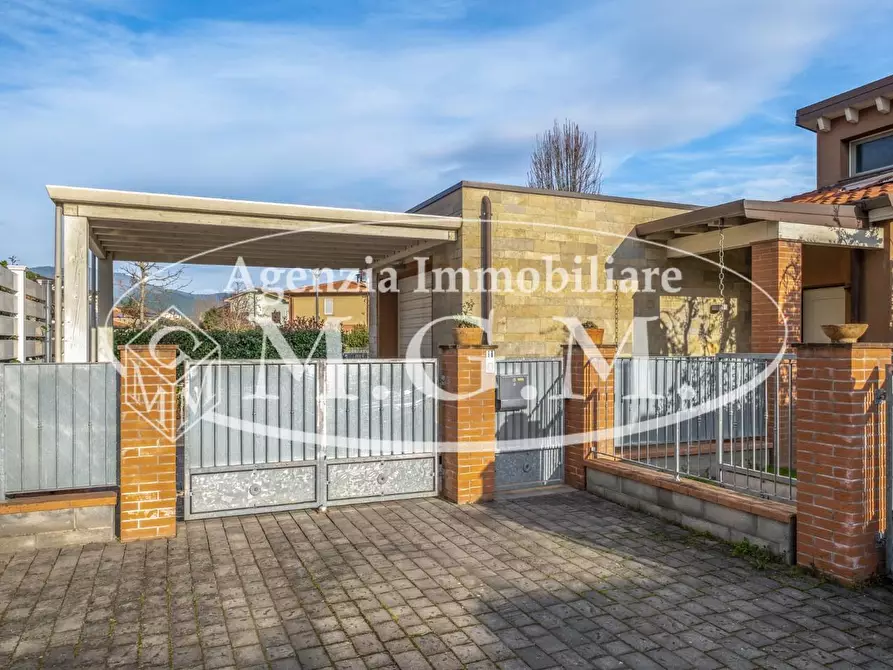 Immagine 35 di Villetta a schiera in vendita  a Calcinaia