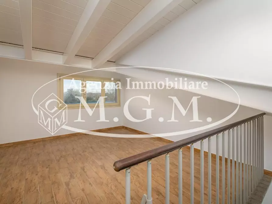 Immagine 22 di Villetta a schiera in vendita  a Calcinaia