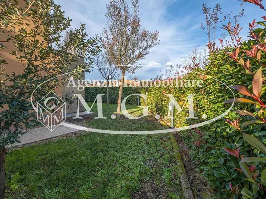 Immagine 32 di Villetta a schiera in vendita  a Calcinaia