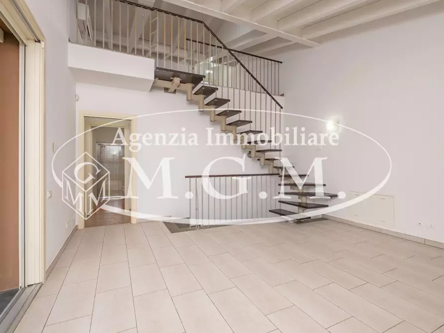 Immagine 11 di Villetta a schiera in vendita  a Calcinaia