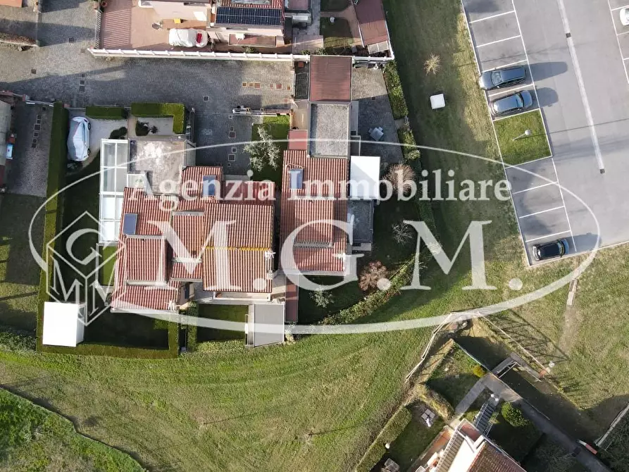 Immagine 41 di Villetta a schiera in vendita  a Calcinaia