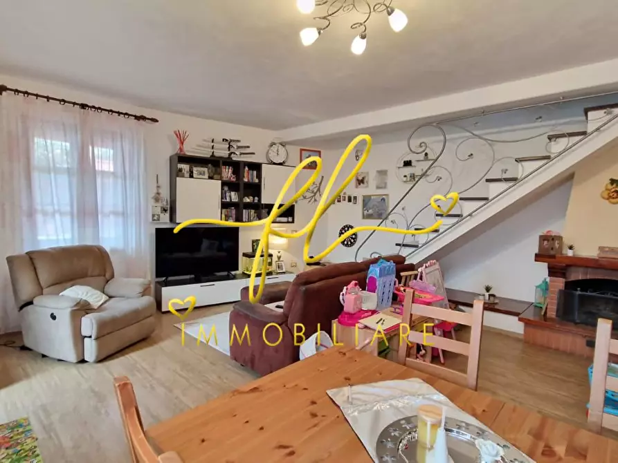 Immagine 1 di Terratetto in vendita  a Rosignano Marittimo