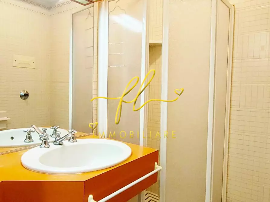 Immagine 9 di Appartamento in vendita  a Rosignano Marittimo