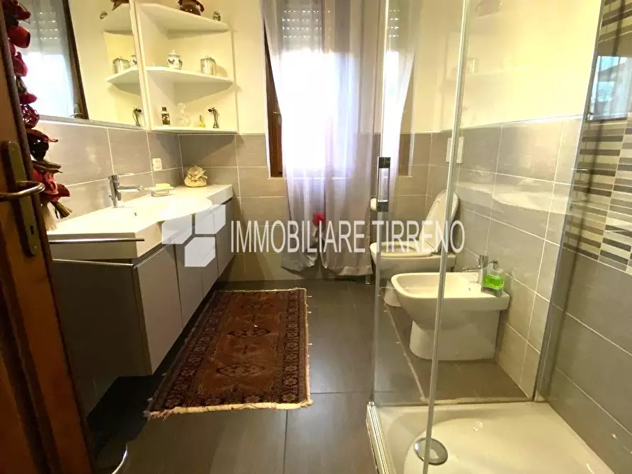 Immagine 16 di Villa in vendita  a Massa