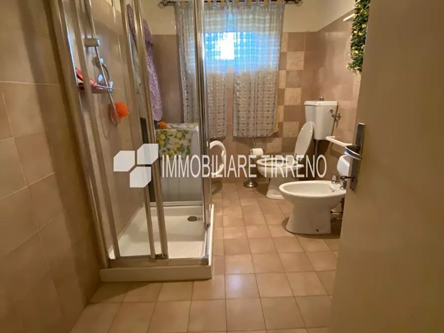 Immagine 20 di Villa in vendita  a Massa