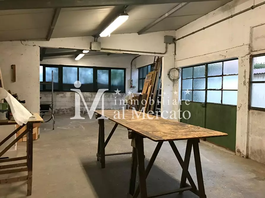 Immagine 14 di Casa indipendente in vendita  a Pietrasanta