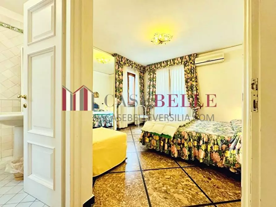 Immagine 17 di Appartamento in affitto  a Forte Dei Marmi