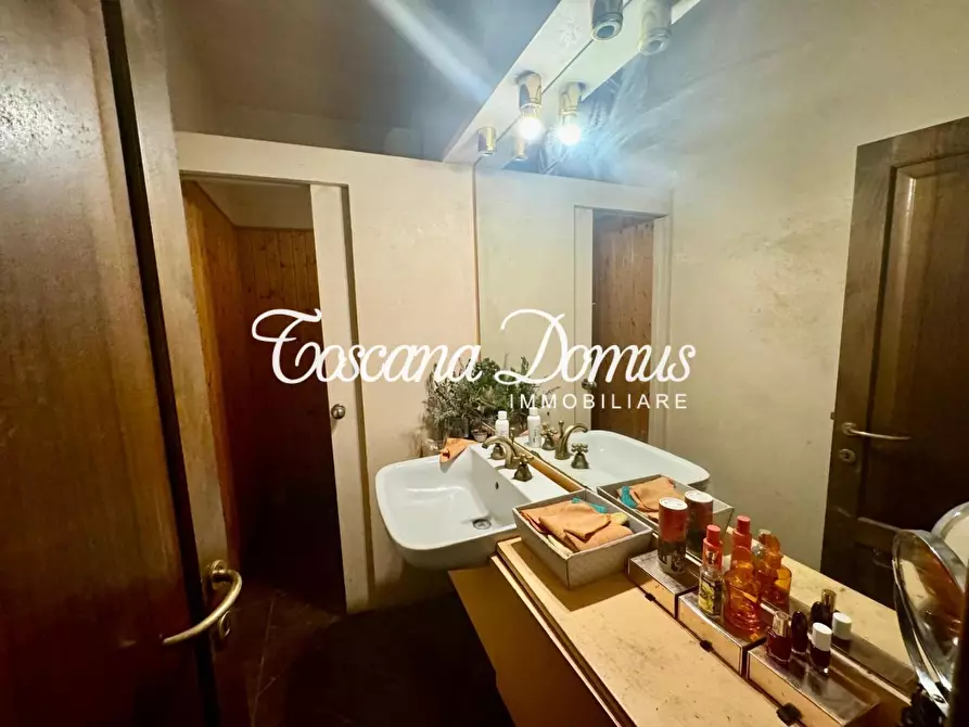 Immagine 93 di Villa in vendita  a Monteriggioni