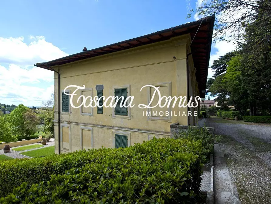 Immagine 11 di Villa in vendita  a Monteriggioni