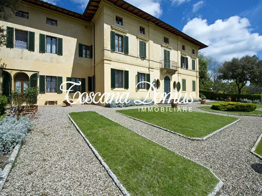 Immagine 7 di Villa in vendita  a Monteriggioni