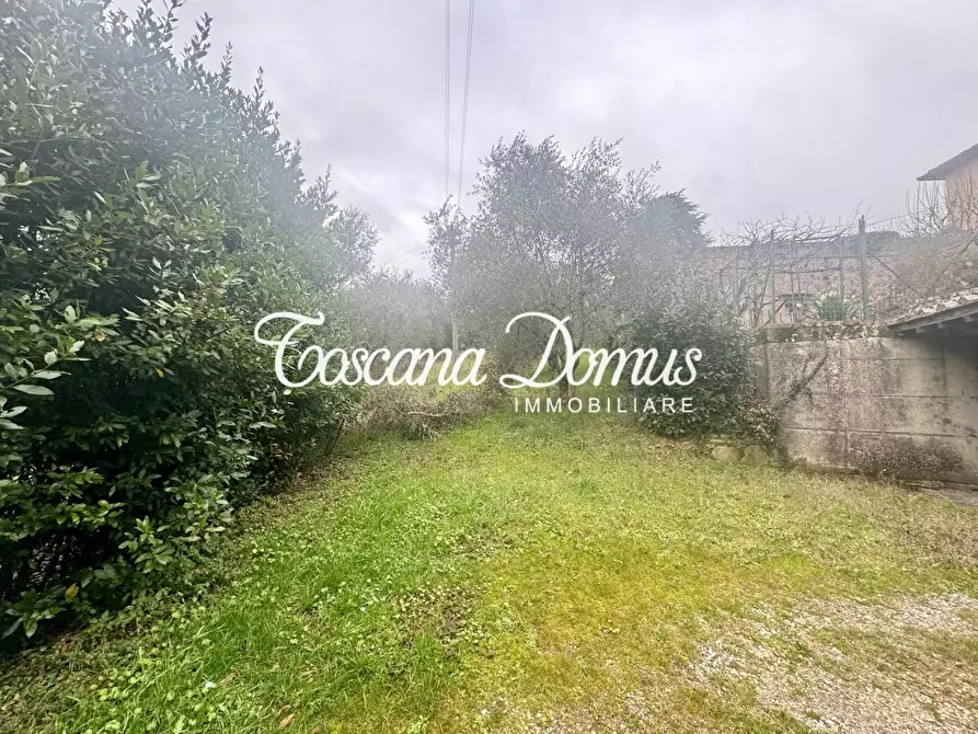 Immagine 15 di Villa in vendita  a Monteriggioni