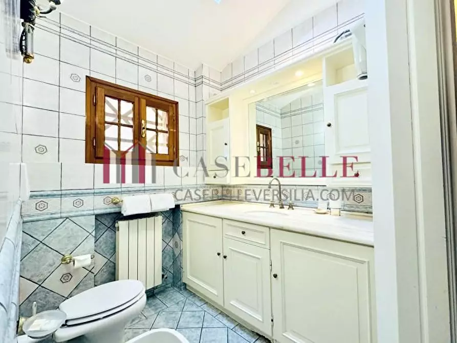 Immagine 18 di Appartamento in affitto  a Forte Dei Marmi