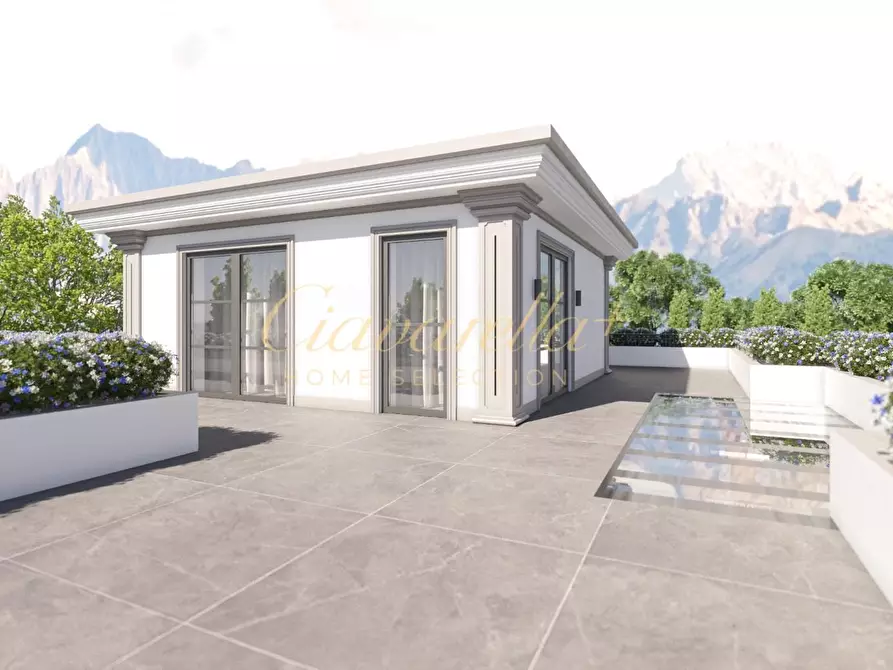 Immagine 11 di Villa in vendita  a Forte Dei Marmi