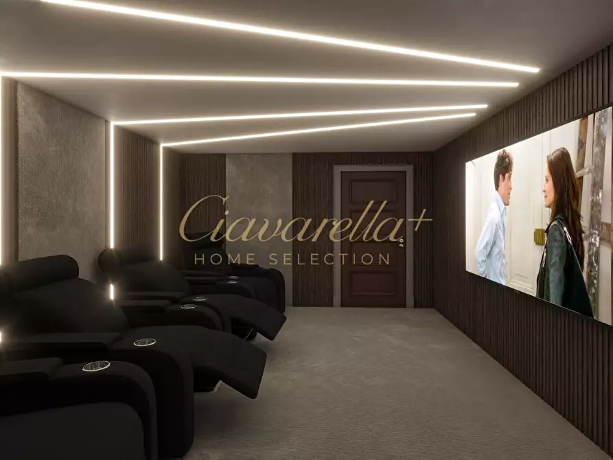 Immagine 9 di Villa in vendita  a Forte Dei Marmi