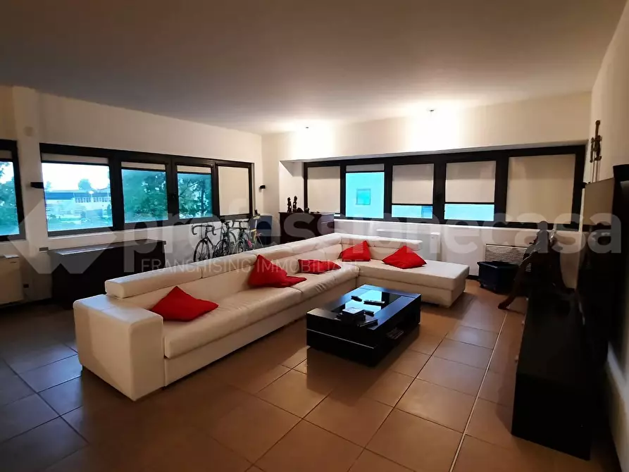 Immagine 12 di Appartamento in vendita  a Cascina