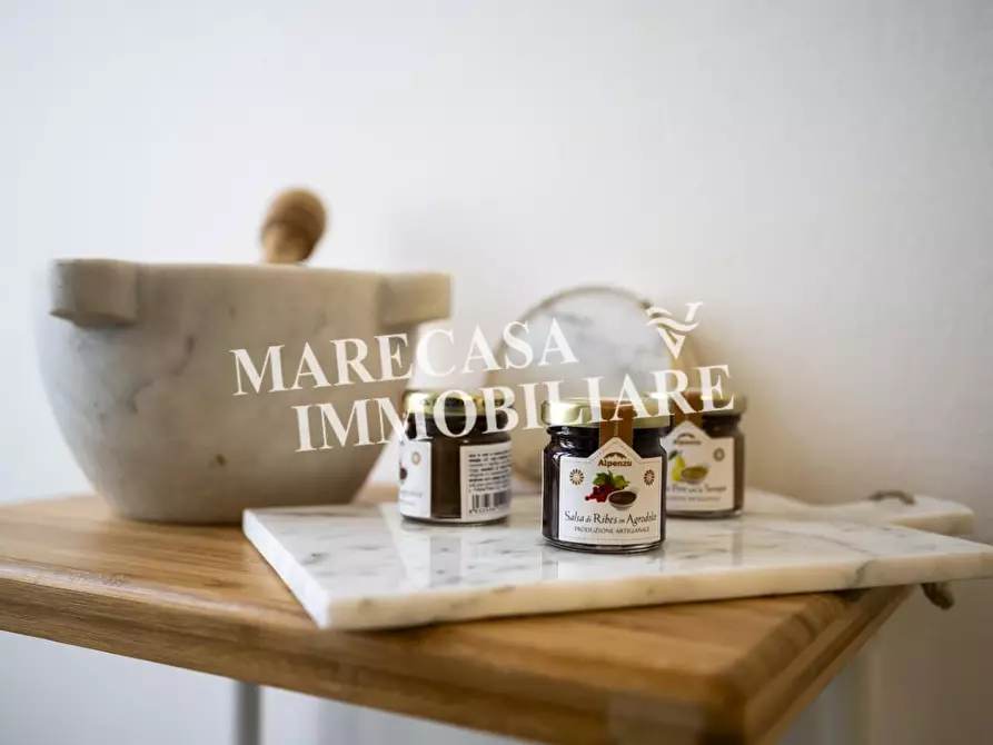 Immagine 10 di Appartamento in affitto  a Carrara