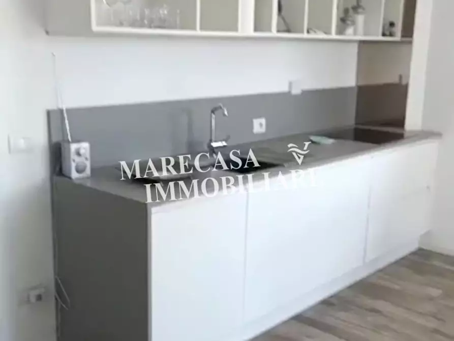 Immagine 7 di Appartamento in affitto  a Montignoso