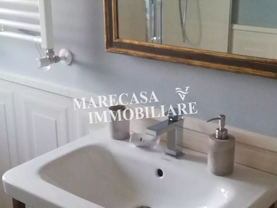 Immagine 11 di Appartamento in affitto  a Montignoso