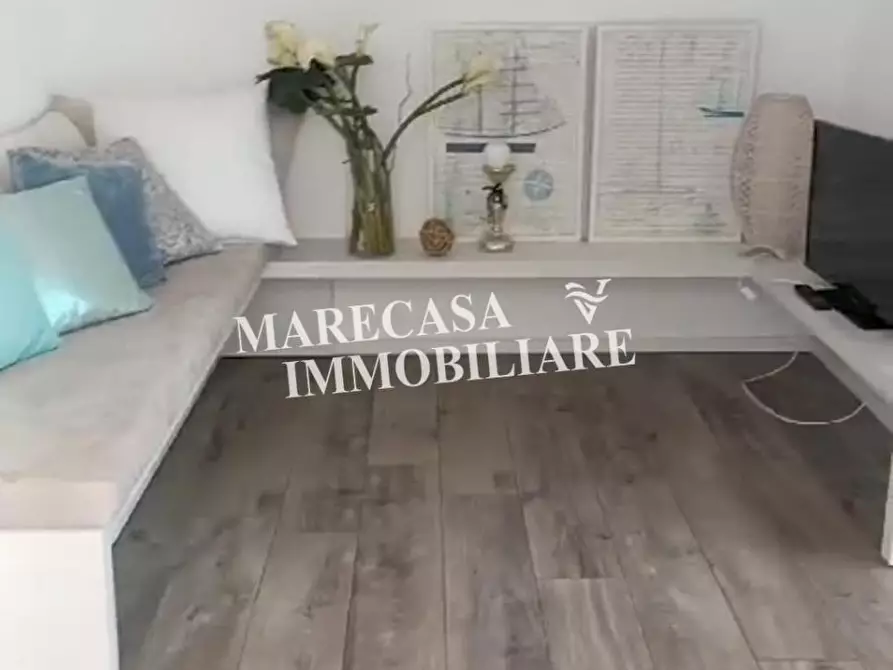 Immagine 5 di Appartamento in affitto  a Montignoso