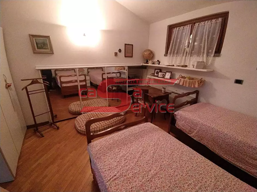 Immagine 24 di Casa bifamiliare in vendita  a Montecatini Terme