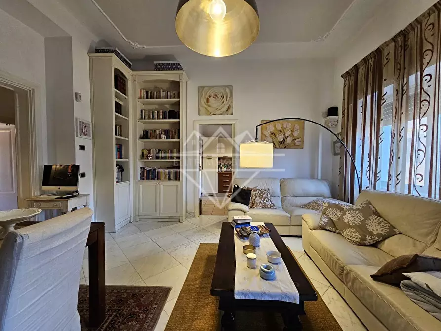 Immagine 10 di Appartamento in vendita  a Carrara