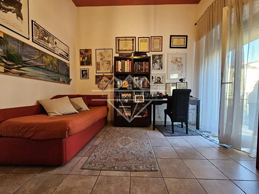 Immagine 6 di Appartamento in vendita  a Carrara