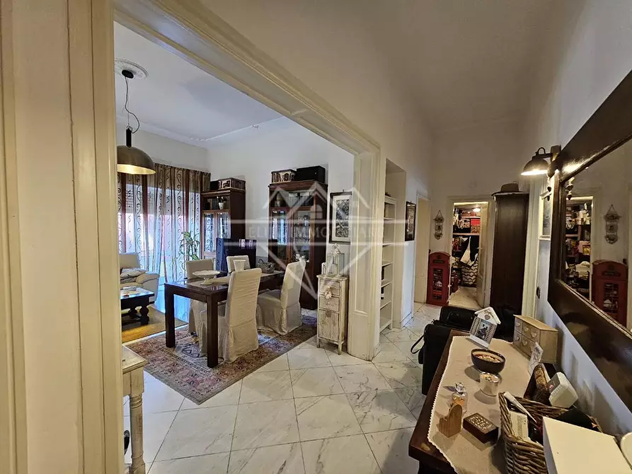 Immagine 11 di Appartamento in vendita  a Carrara