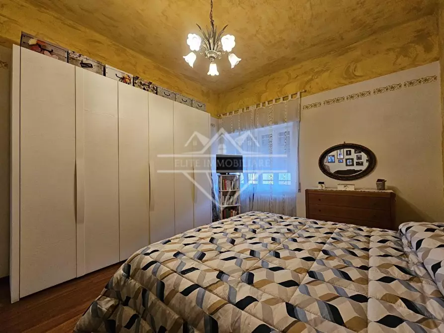 Immagine 8 di Appartamento in vendita  a Carrara