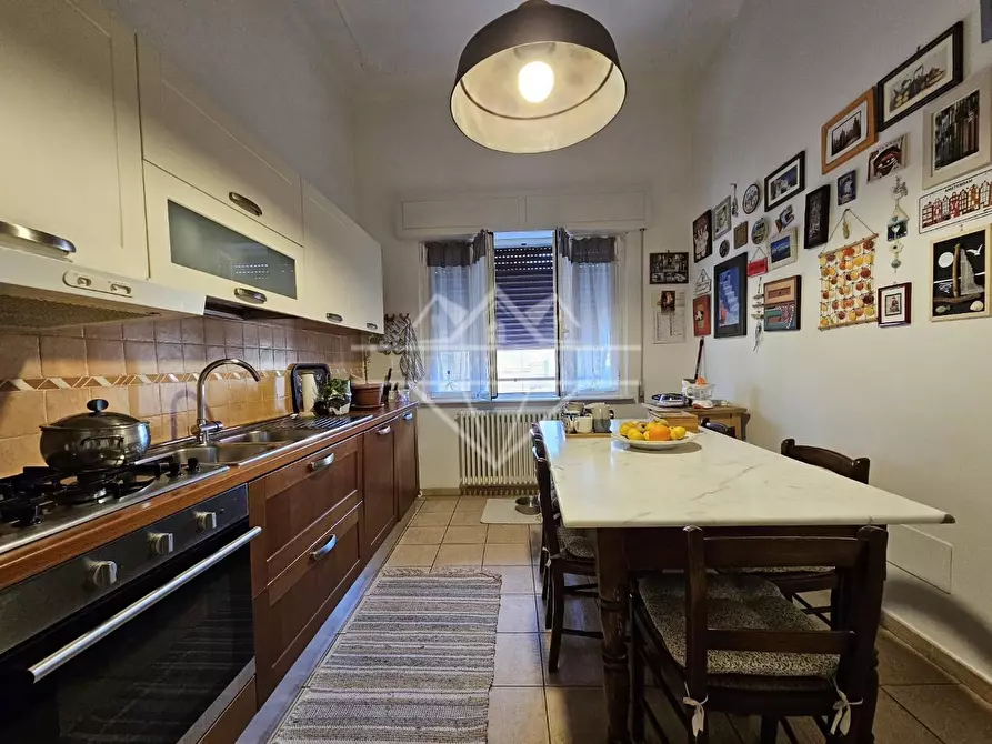 Immagine 15 di Appartamento in vendita  a Carrara