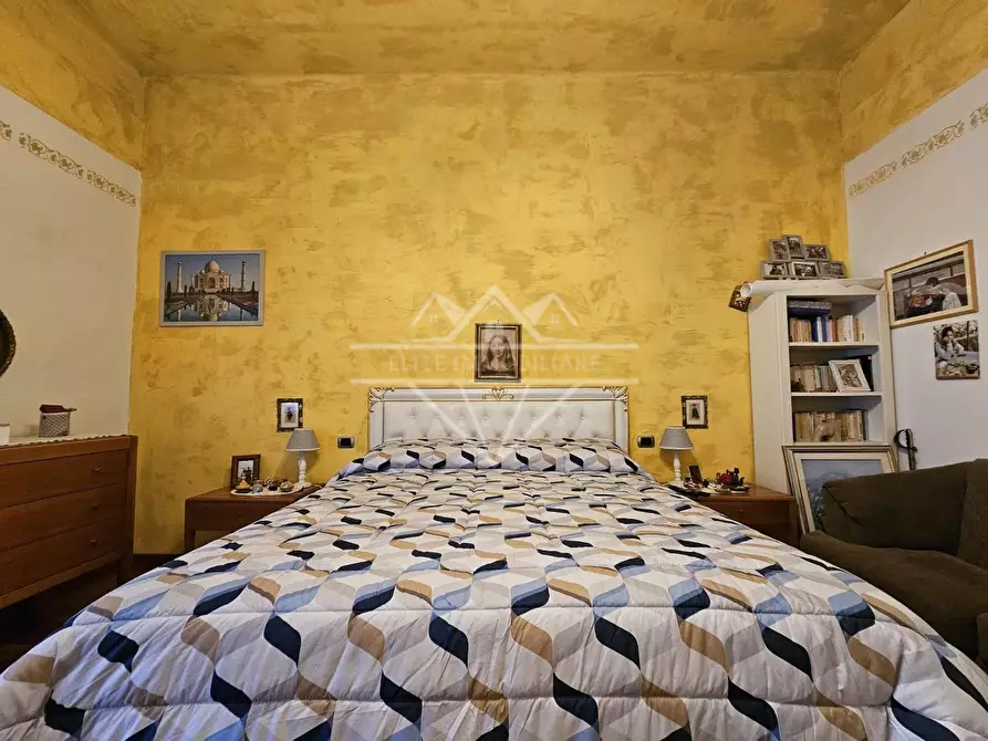 Immagine 2 di Appartamento in vendita  a Carrara