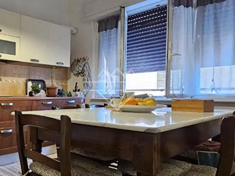 Immagine 18 di Appartamento in vendita  a Carrara