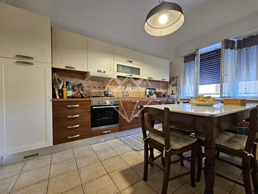 Immagine 16 di Appartamento in vendita  a Carrara