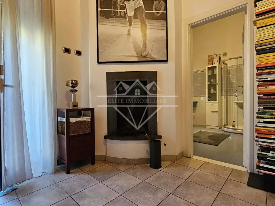 Immagine 9 di Appartamento in vendita  a Carrara