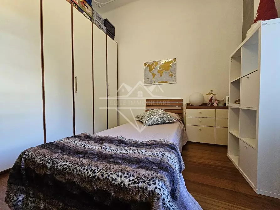 Immagine 4 di Appartamento in vendita  a Carrara
