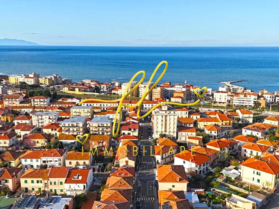 Immagine 9 di Villa in vendita  a San Vincenzo