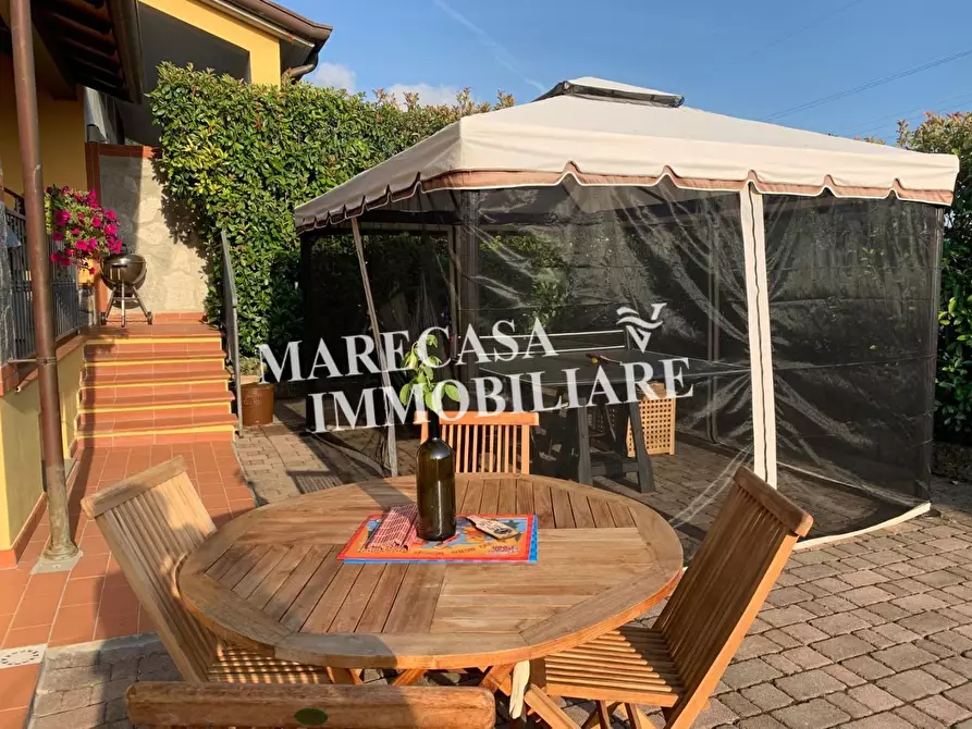 Immagine 12 di Villetta a schiera in vendita  a Castelnuovo Magra