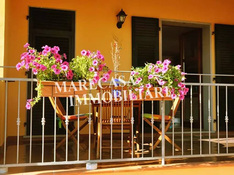 Immagine 11 di Villetta a schiera in vendita  a Castelnuovo Magra