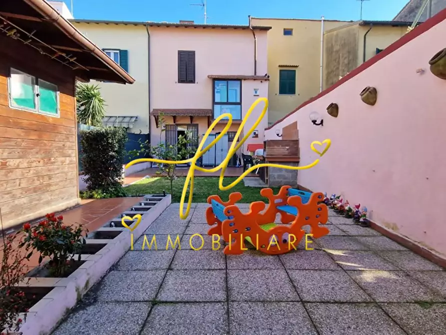 Immagine 39 di Terratetto in vendita  a Livorno