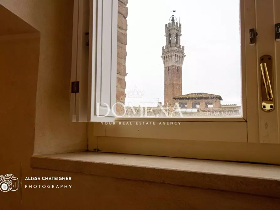 Immagine 2 di Mansarda in vendita  a Siena