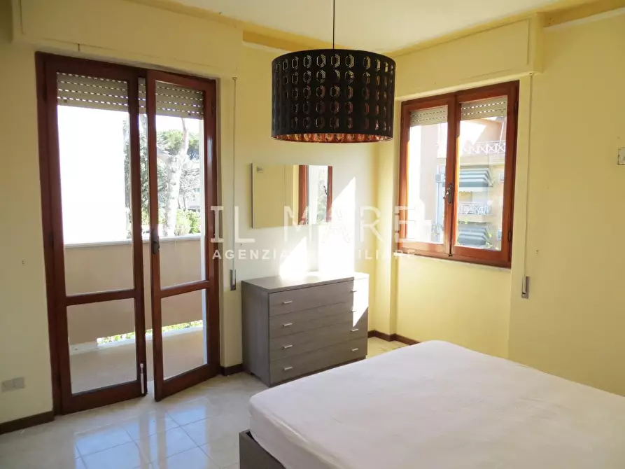 Immagine 7 di Appartamento in vendita  a Massa