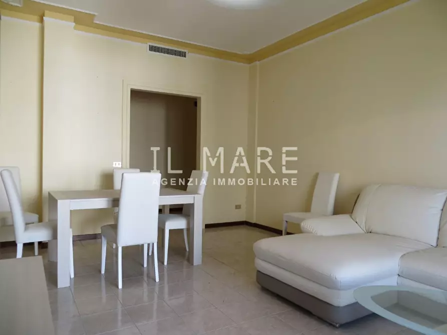 Immagine 4 di Appartamento in vendita  a Massa