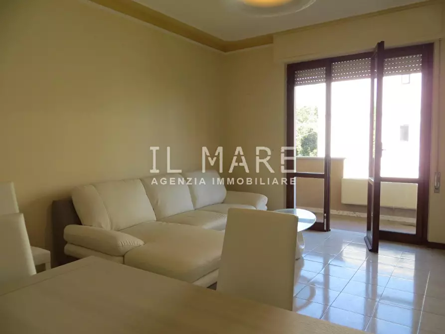 Immagine 2 di Appartamento in vendita  a Massa