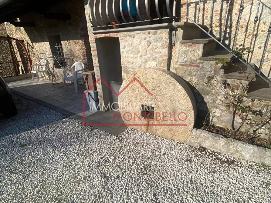 Immagine 3 di Rustico / casale in vendita  a Camaiore