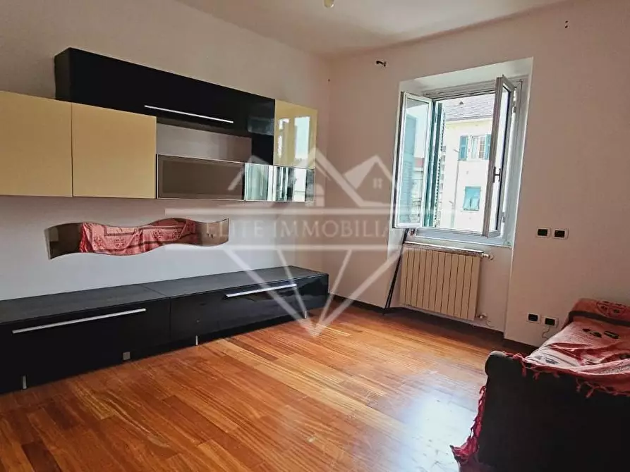 appartamento in vendita a Carrara in zona Marina di Carrara