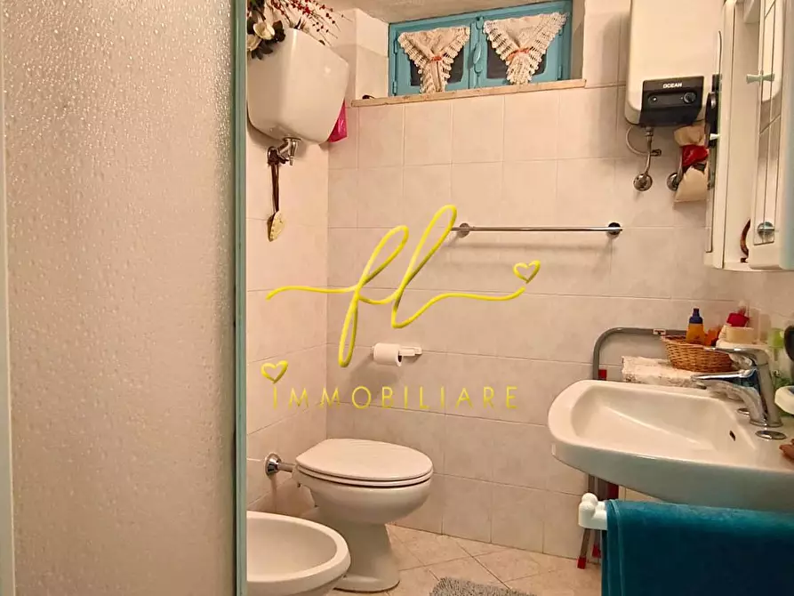 Immagine 11 di Appartamento in vendita  a Rosignano Marittimo