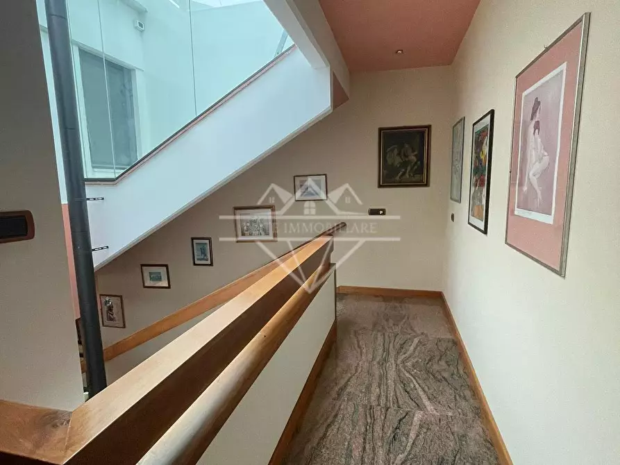 Immagine 30 di Casa bifamiliare in affitto  a Carrara